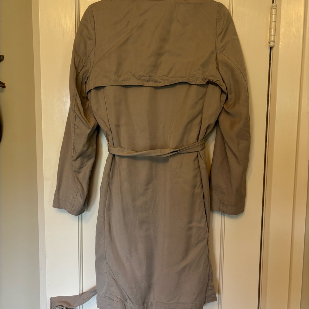 Babaton Women's Tan Trench Coat - Picture 5 of 5